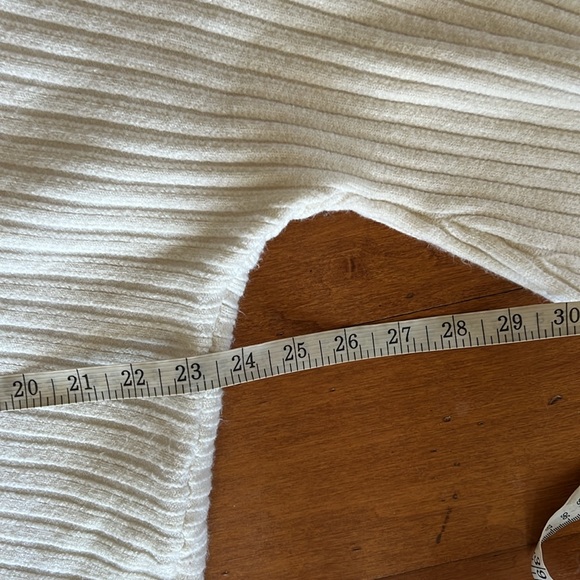 Anthropologie Moth White Cowl Neck Ribbed Sweater With Asymmetrical Hem Size XL - Picture 7 of 11